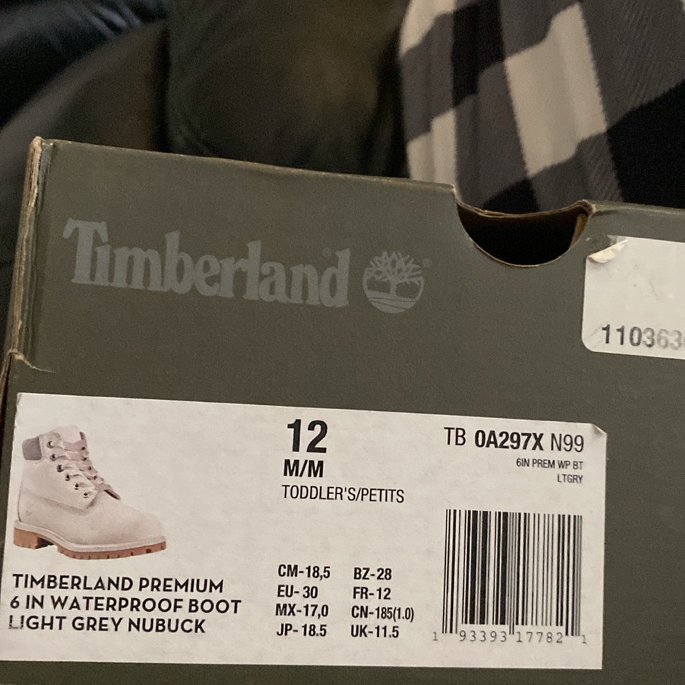 Boots - Picture 6 of 6